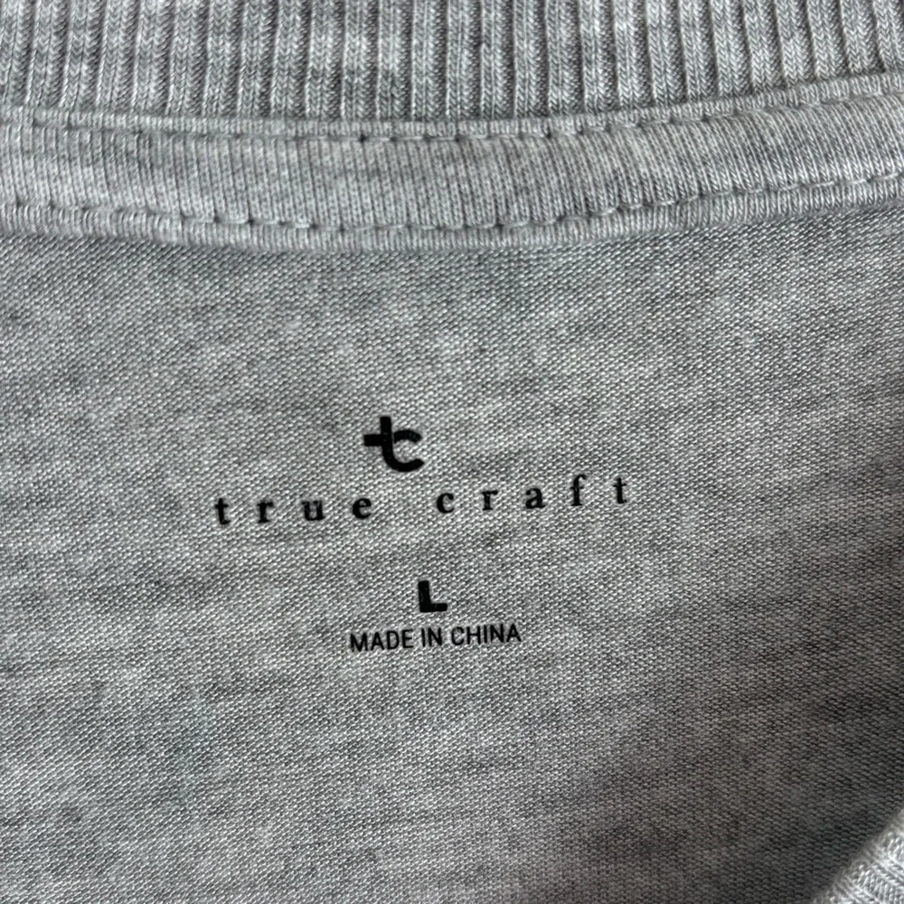 True Craft Gray Crewneck Women's T-Shirt Size Large Short Sleeve - Picture 6 of 8